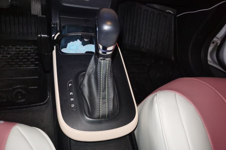 Used Roewe Clever 2021 302km All-Round Version Gear Lever