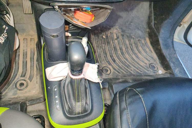 Used Roewe Clever 2021 302km All-Round Version Gear Lever