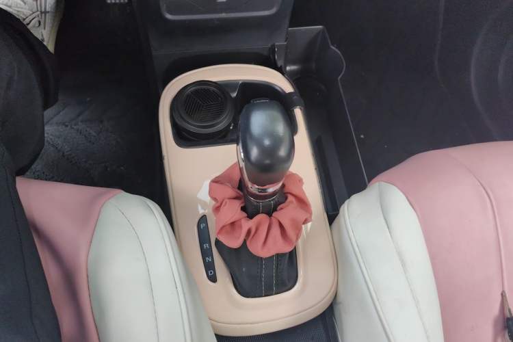 Used Roewe Clever 2021 302km Excellence Edition Gear Lever