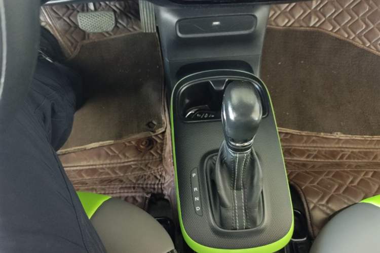 Used Roewe Clever 2021 302km All-Round Version Gear Lever