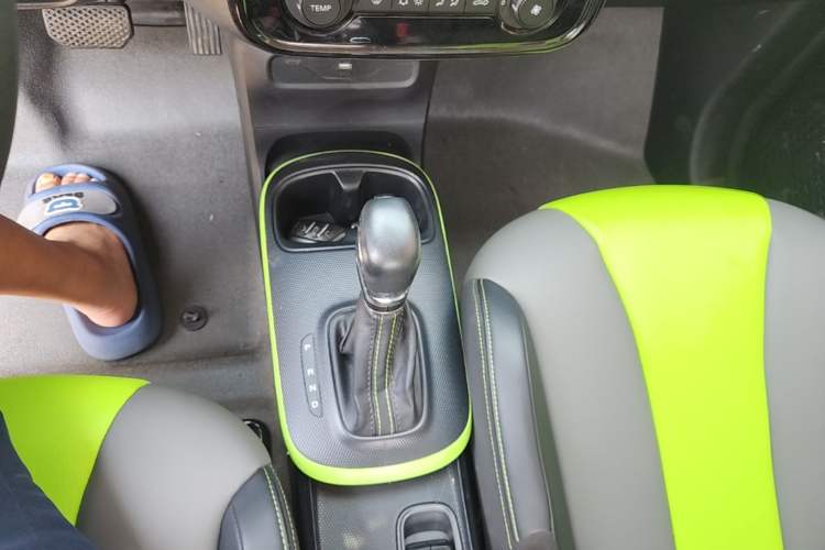 Used Roewe Clever 2021 302km All-Round Version Gear Lever