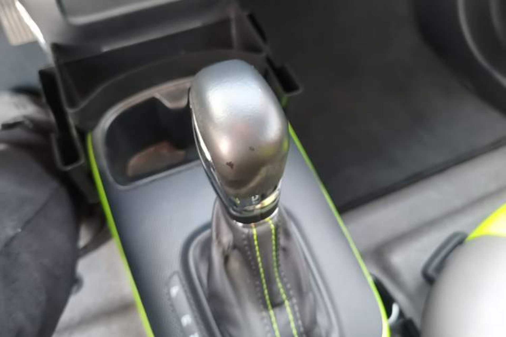 Used Roewe Clever 2021 302km All-Round Version Gear Lever