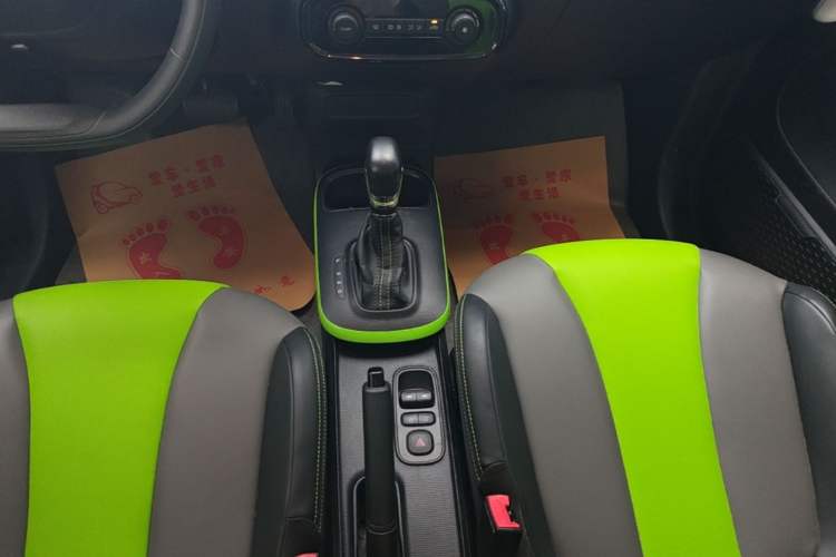 Used Roewe Clever 2021 302km All-Round Version Gear Lever