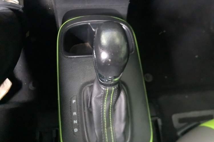 Used Roewe Clever 2021 302km All-Round Version Gear Lever