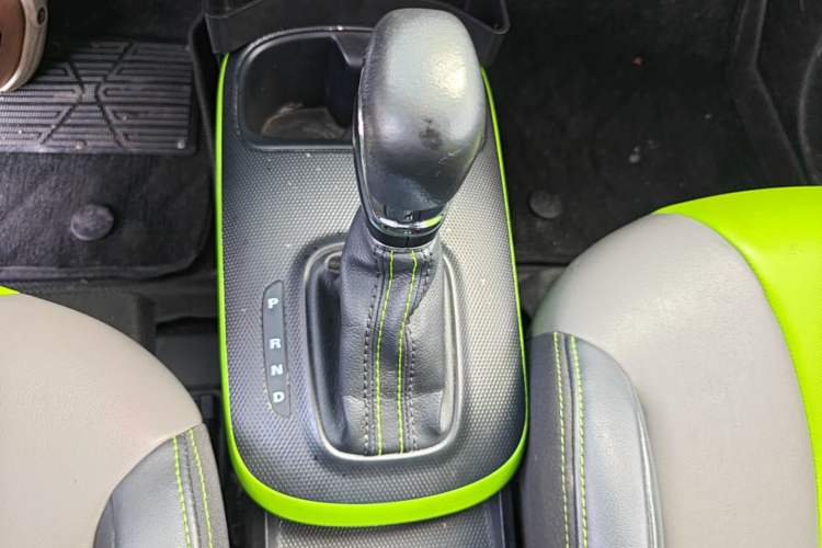 Used Roewe Clever 2021 302km All-Round Version Gear Lever