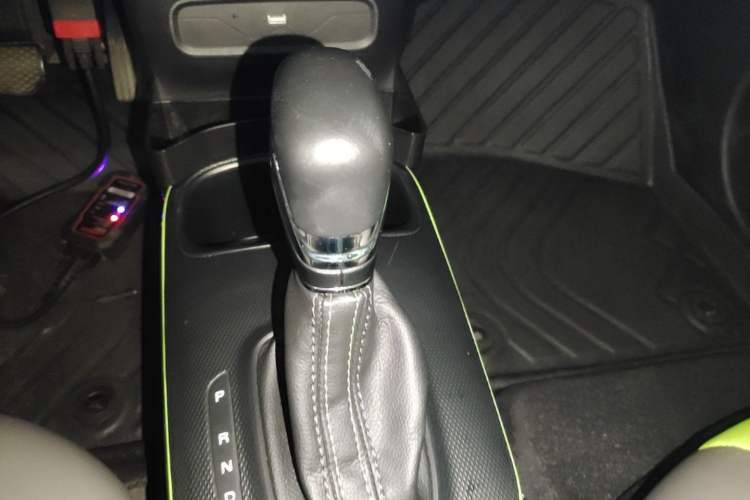 Used Roewe Clever 2021 302km All-Round Version Gear Lever