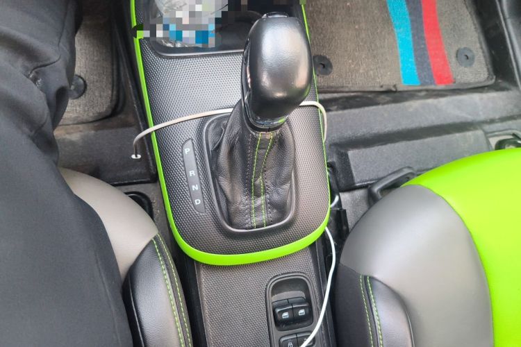 Used Roewe Clever 2021 302km All-Round Version Gear Lever