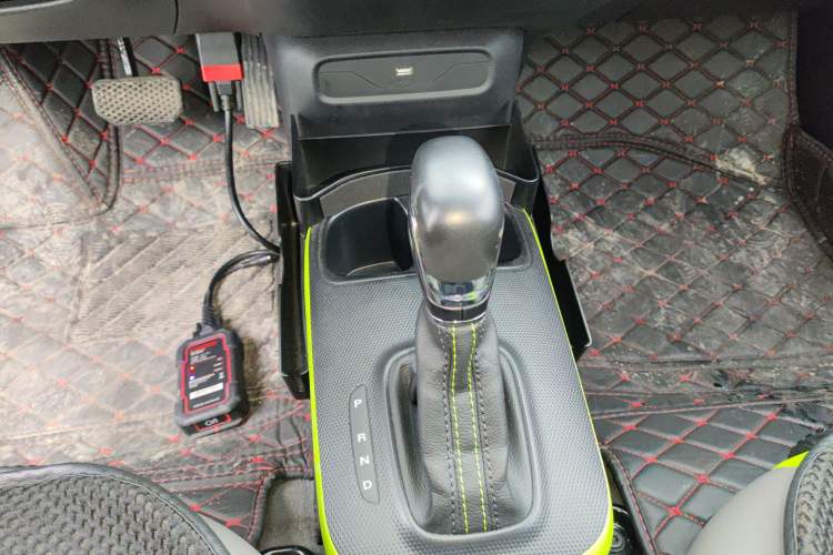 Used Roewe Clever 2021 302km All-Round Version Gear Lever