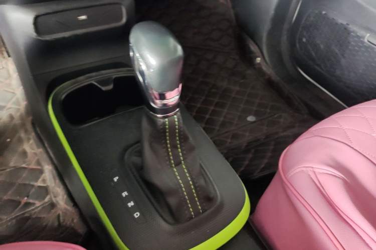 Used Roewe Clever 2021 302km All-Round Version Gear Lever