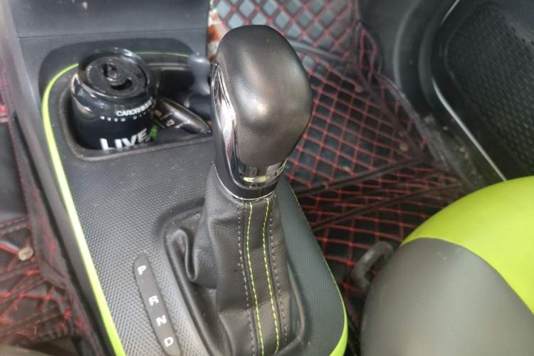 Used Roewe Clever 2021 302km All-Round Version Gear Lever