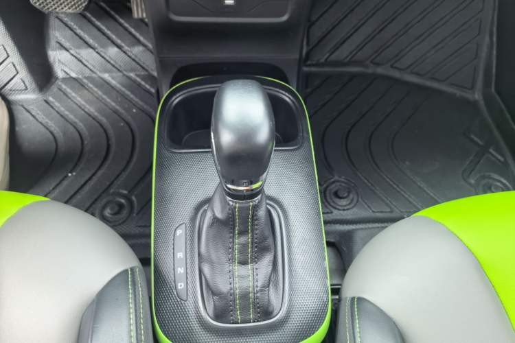 Used Roewe Clever 2021 302km All-Round Version Gear Lever
