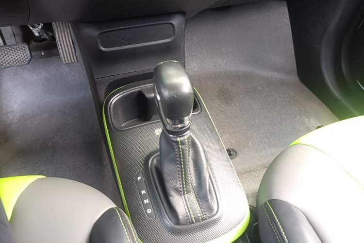 Used Roewe Clever 2021 302km All-Round Version Gear Lever