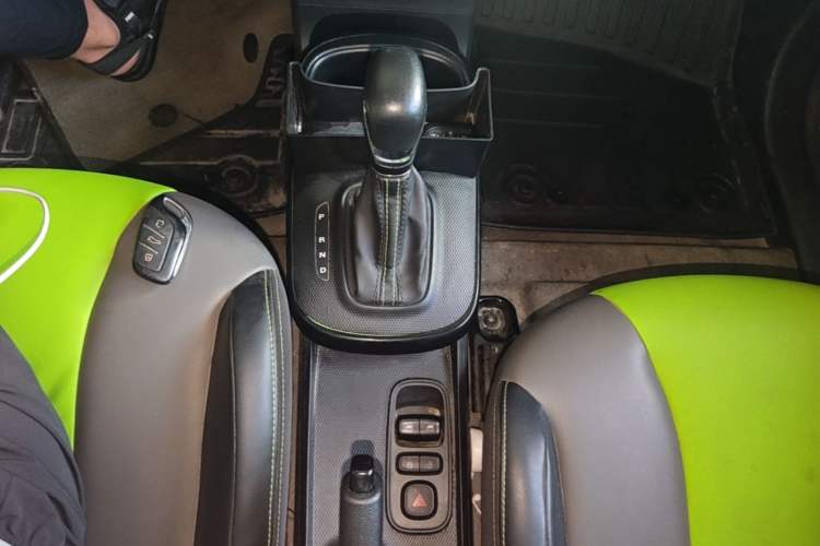 Used Roewe Clever 2021 302km All-Round Version Gear Lever