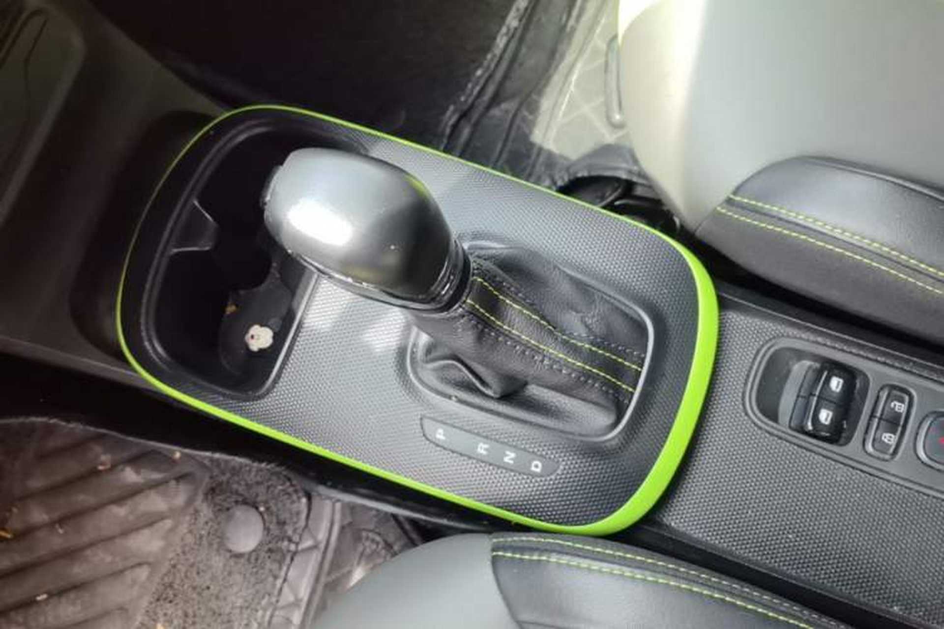 Used Roewe Clever 2021 302km All-Round Version Gear Lever