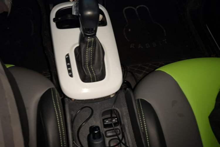 Used Roewe Clever 2021 302km All-Round Version Gear Lever