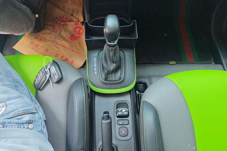 Used Roewe Clever 2021 302km All-Round Version Gear Lever