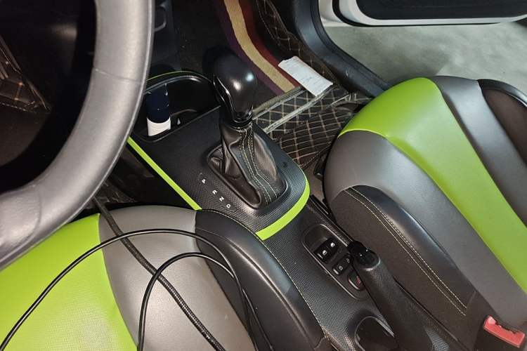Used Roewe Clever 2021 302km Excellence Edition Gear Lever