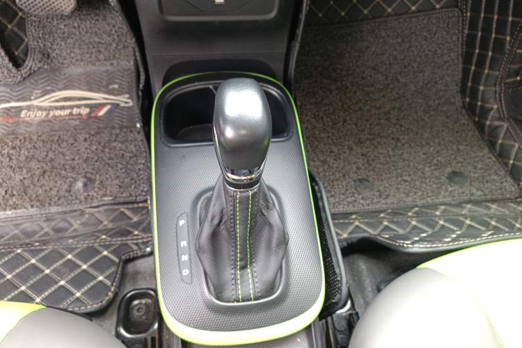 Used Roewe Clever 2021 302km Excellence Edition Gear Lever