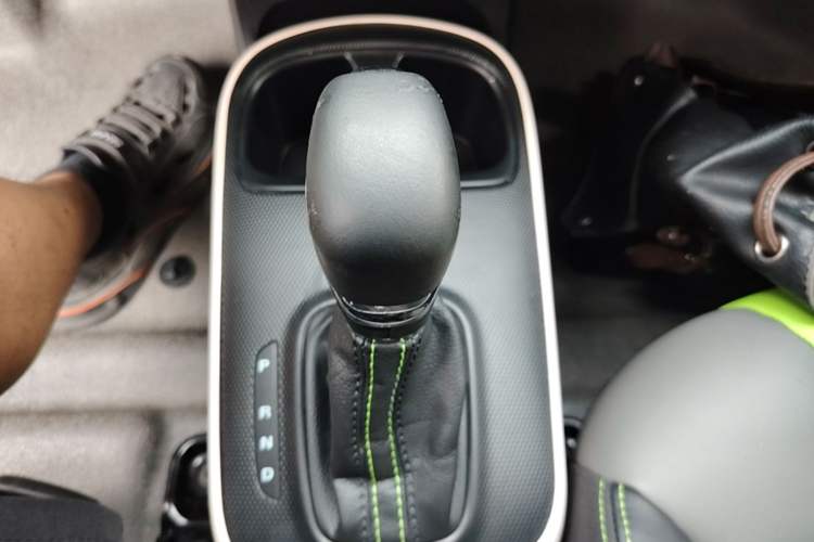 Used Roewe Clever 2021 302km All-Round Version Gear Lever