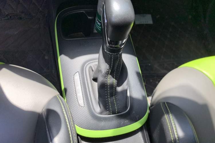 Used Roewe Clever 2021 302km All-Round Version Gear Lever