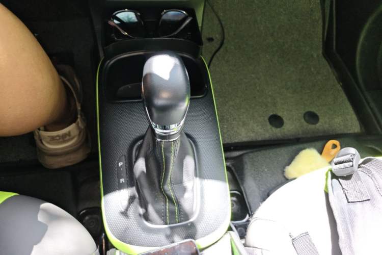 Used Roewe Clever 2021 302km All-Round Version Gear Lever