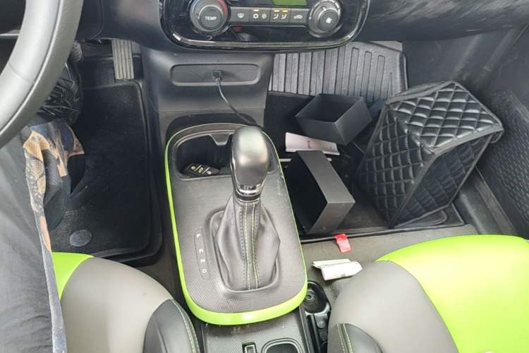 Used Roewe Clever 2021 302km Excellence Edition Gear Lever