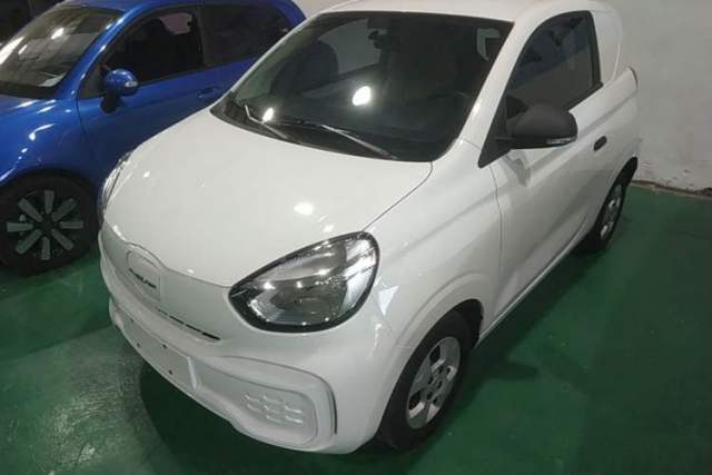 Used Roewe Clever 2021 302 km New Four-Seater Super-Efficient Version