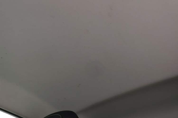 Used Roewe Clever 2021 302 km New Four-Seater Super-Efficient Version Headliner