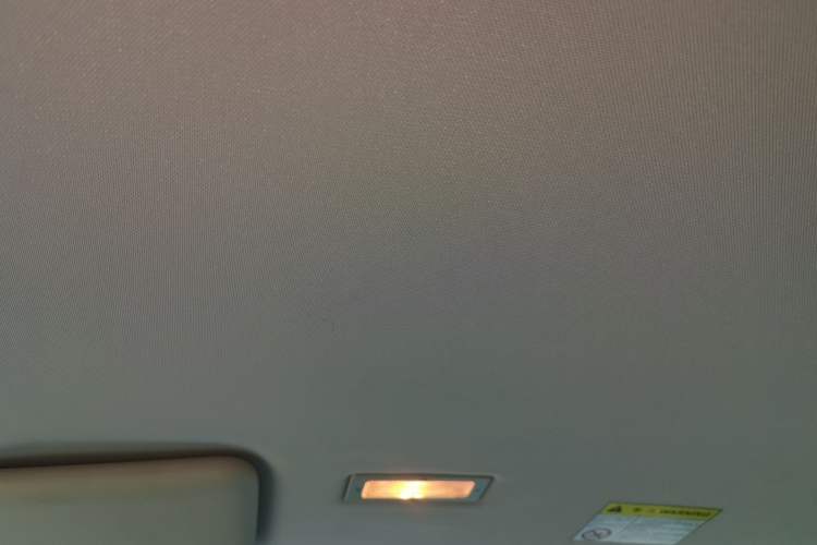 Used Roewe Clever 2021 302 km New Four-Seater Super-Efficient Version Headliner