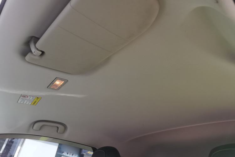 Used Roewe Clever 2021 302 km New Four-Seater Super-Efficient Version Headliner