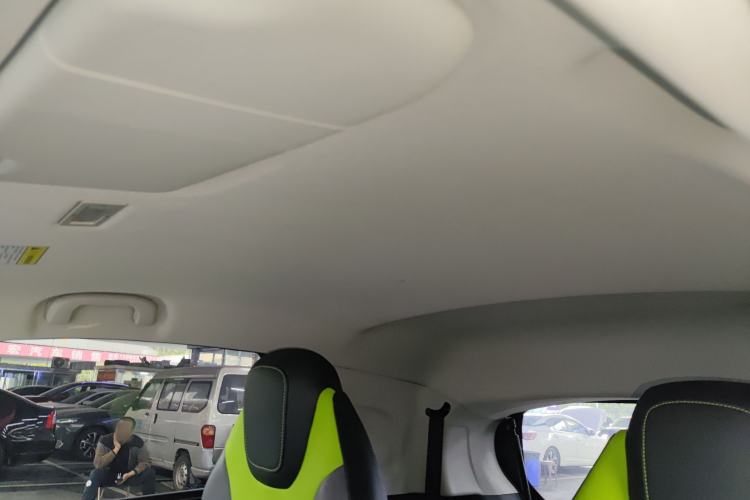 Used Roewe Clever 2021 302 km New Four-Seater Super-Efficient Version Headliner
