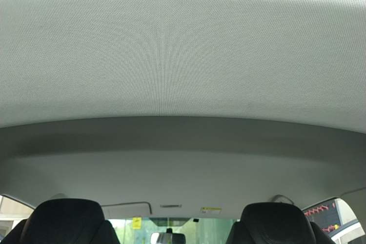 Used Roewe Clever 2021 302 km New Four-Seater Super-Efficient Version Headliner