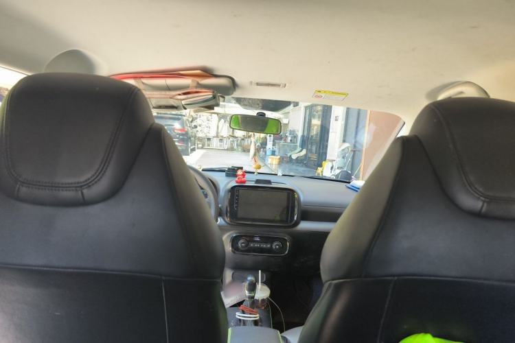 Used Roewe Clever 2021 302 km New Four-Seater Super-Efficient Version Headliner