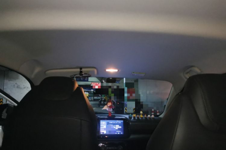 Used Roewe Clever 2021 302 km New Four-Seater Super-Efficient Version Headliner
