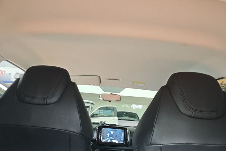Used Roewe Clever 2021 302 km New Four-Seater Super-Efficient Version Headliner