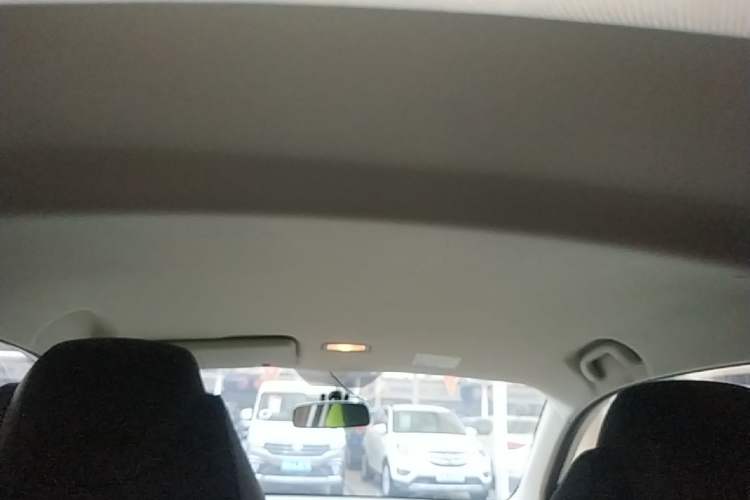 Used Roewe Clever 2021 302 km New Four-Seater Super-Efficient Version Headliner