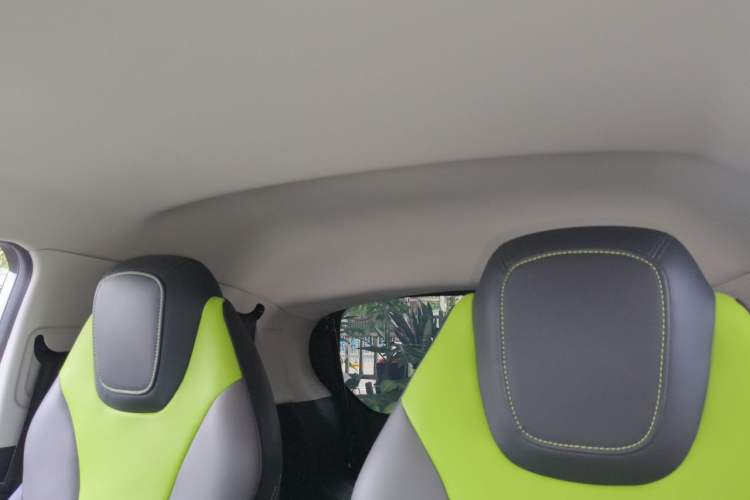 Used Roewe Clever 2021 302 km New Four-Seater Super-Efficient Version Headliner