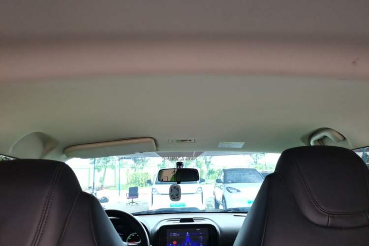 Used Roewe Clever 2021 302 km New Four-Seater Super-Efficient Version Headliner