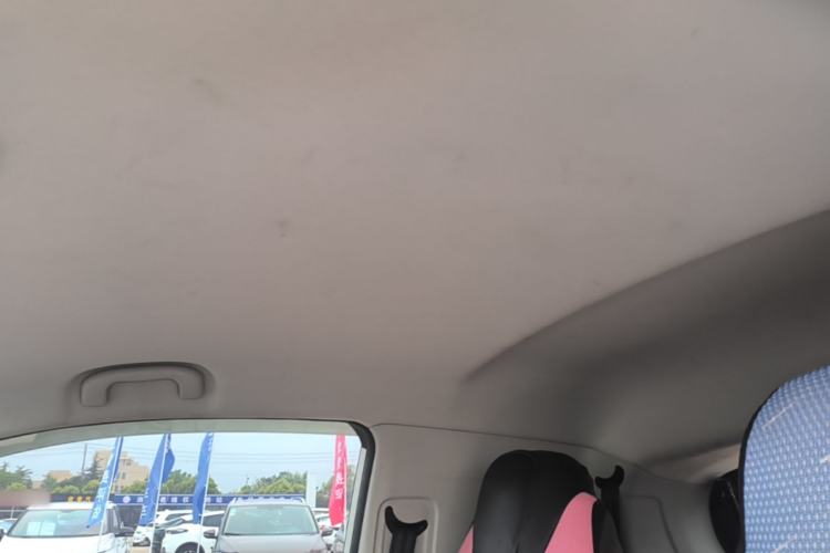 Used Roewe Clever 2021 302 km New Four-Seater Super-Efficient Version Headliner