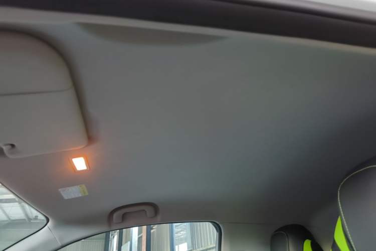 Used Roewe Clever 2021 302km All-Round Version Headliner