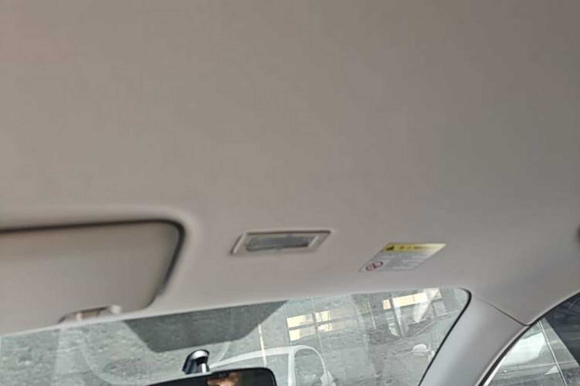 Used Roewe Clever 2021 302 km New Four-Seater Super-Efficient Version Headliner