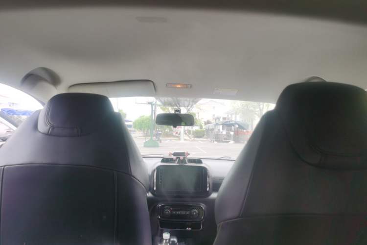 Used Roewe Clever 2021 302 km New Four-Seater Super-Efficient Version Headliner