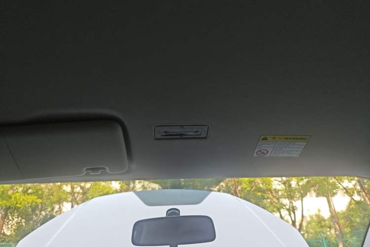 Used Roewe Clever 2021 302km All-Round Version Headliner