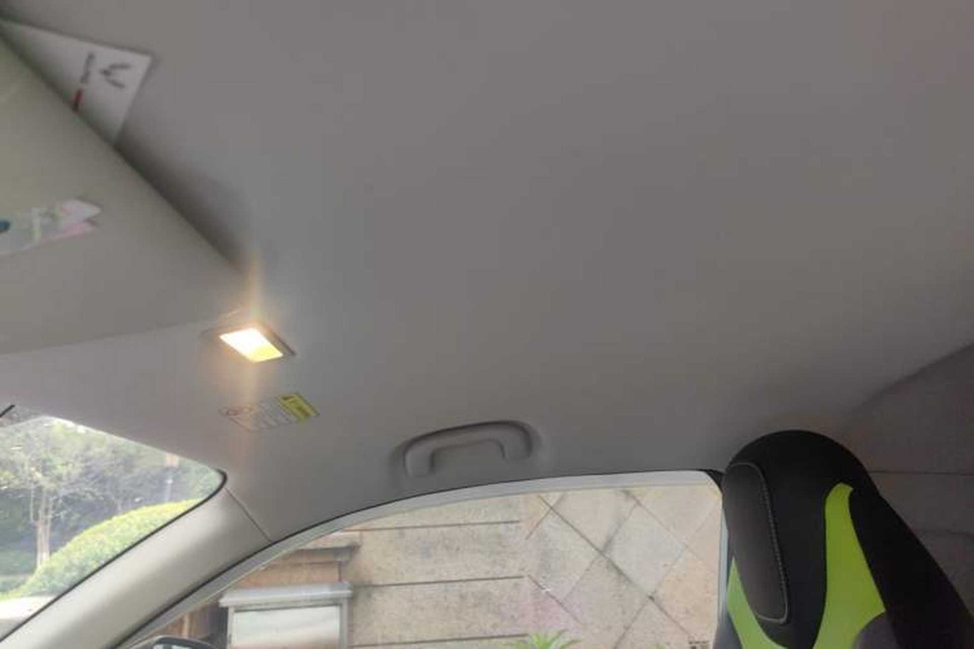 Used Roewe Clever 2021 302 km New Four-Seater Super-Efficient Version Headliner