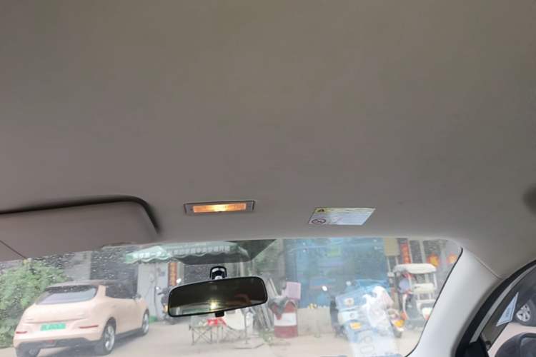 Used Roewe Clever 2021 302 km New Four-Seater Super-Efficient Version Headliner