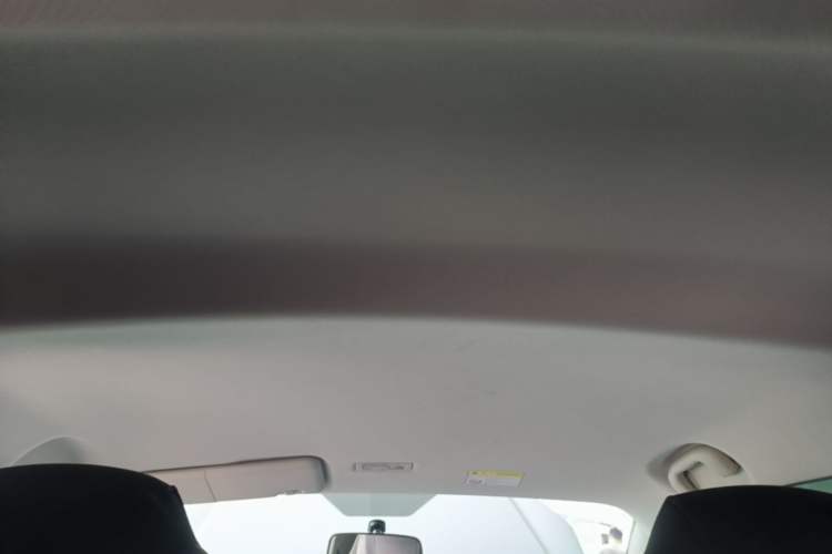 Used Roewe Clever 2021 302 km New Four-Seater Super-Efficient Version Headliner