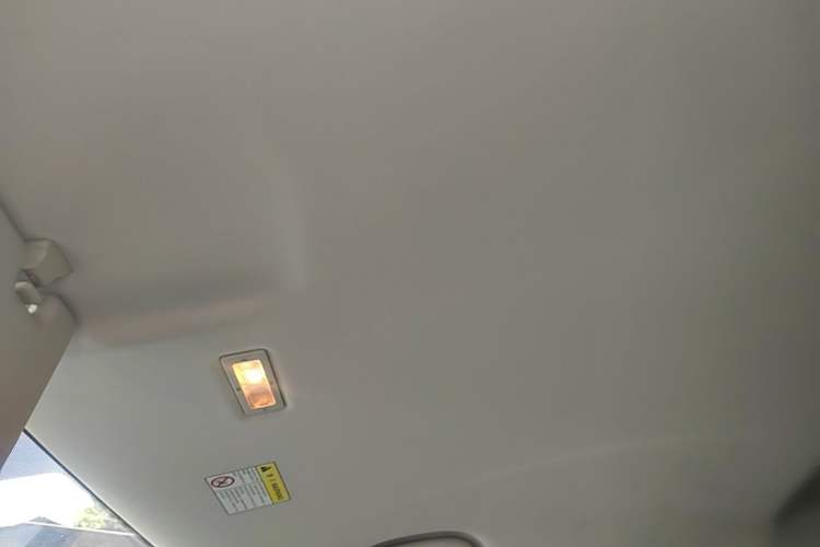 Used Roewe Clever 2021 302 km New Four-Seater Super-Efficient Version Headliner