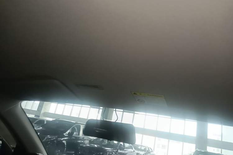 Used Roewe Clever 2021 302 km New Four-Seater Super-Efficient Version Headliner