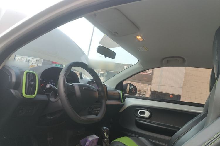 Used Roewe Clever 2021 302 km New Four-Seater Super-Efficient Version Headliner