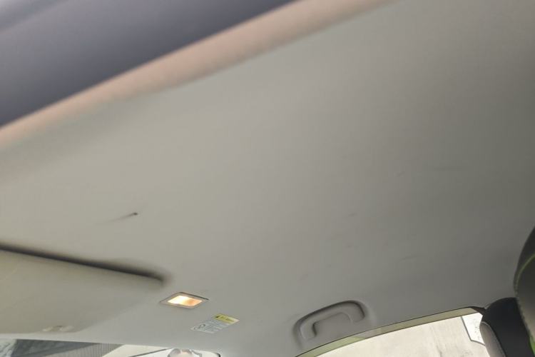 Used Roewe Clever 2021 302 km New Four-Seater Super-Efficient Version Headliner